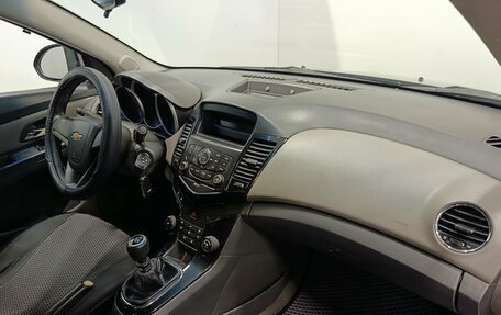 Chevrolet Cruze II, 2010 год, 520 000 рублей, 5 фотография
