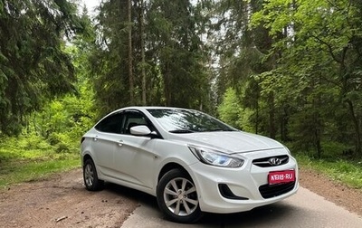 Hyundai Solaris II рестайлинг, 2011 год, 670 000 рублей, 1 фотография
