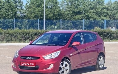 Hyundai Solaris II рестайлинг, 2013 год, 815 000 рублей, 1 фотография