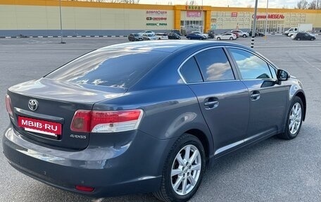 Toyota Avensis III рестайлинг, 2010 год, 1 000 000 рублей, 4 фотография