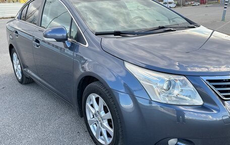 Toyota Avensis III рестайлинг, 2010 год, 1 000 000 рублей, 10 фотография