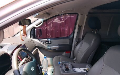 Hyundai Grand Starex Grand Starex I рестайлинг 2, 2010 год, 1 000 000 рублей, 3 фотография