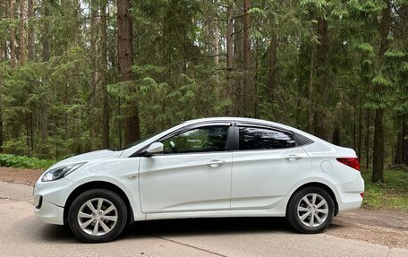 Hyundai Solaris II рестайлинг, 2011 год, 670 000 рублей, 4 фотография
