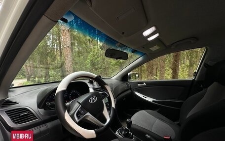 Hyundai Solaris II рестайлинг, 2011 год, 670 000 рублей, 7 фотография