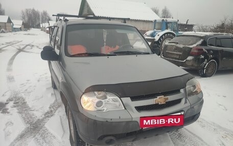 Chevrolet Niva I рестайлинг, 2011 год, 335 000 рублей, 3 фотография