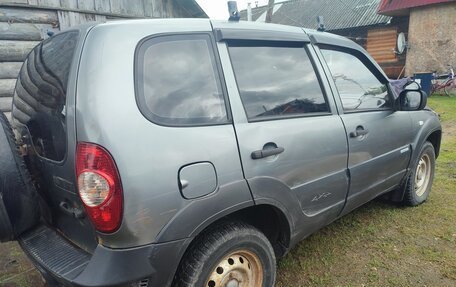 Chevrolet Niva I рестайлинг, 2011 год, 335 000 рублей, 18 фотография