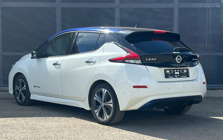 Nissan Leaf II, 2018 год, 1 550 000 рублей, 7 фотография