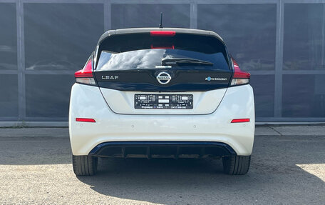 Nissan Leaf II, 2018 год, 1 550 000 рублей, 8 фотография