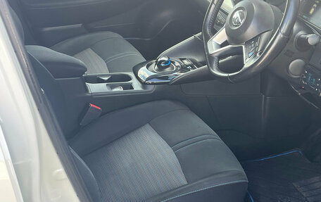 Nissan Leaf II, 2018 год, 1 550 000 рублей, 28 фотография