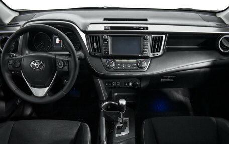 Toyota RAV4, 2016 год, 2 230 000 рублей, 14 фотография