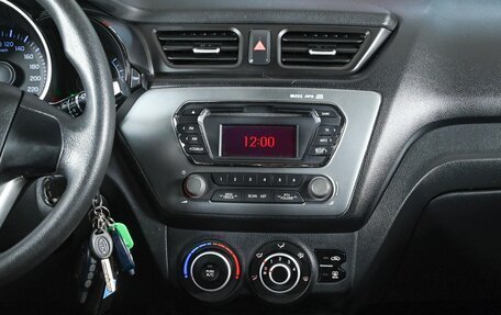 KIA Rio III рестайлинг, 2013 год, 1 000 000 рублей, 12 фотография