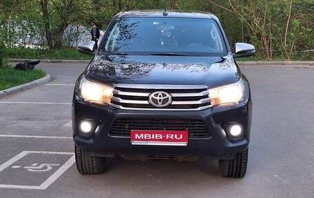 Toyota Hilux VIII, 2019 год, 2 500 000 рублей, 1 фотография