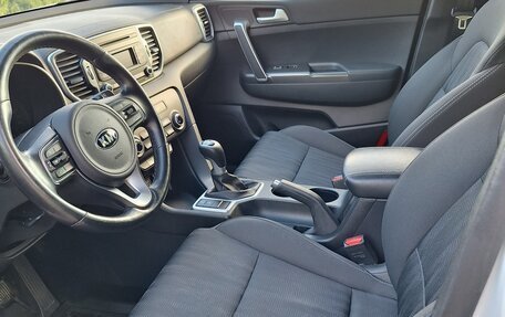 KIA Sportage IV рестайлинг, 2017 год, 2 030 000 рублей, 8 фотография