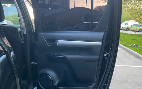 Toyota Hilux VIII, 2019 год, 2 500 000 рублей, 6 фотография