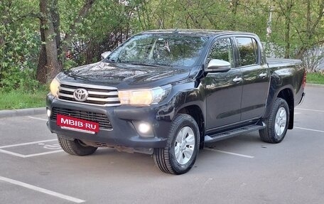 Toyota Hilux VIII, 2019 год, 2 500 000 рублей, 2 фотография