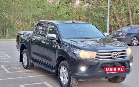 Toyota Hilux VIII, 2019 год, 2 500 000 рублей, 3 фотография