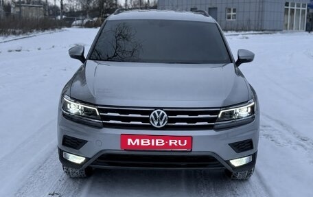 Volkswagen Tiguan II, 2020 год, 2 600 000 рублей, 3 фотография