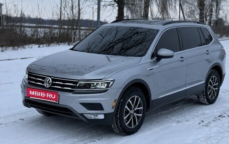 Volkswagen Tiguan II, 2020 год, 2 600 000 рублей, 4 фотография