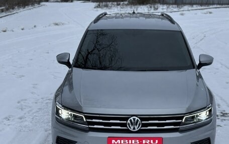 Volkswagen Tiguan II, 2020 год, 2 600 000 рублей, 2 фотография