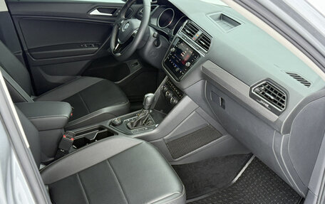 Volkswagen Tiguan II, 2020 год, 2 600 000 рублей, 13 фотография