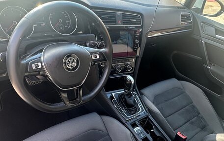 Volkswagen Golf VII, 2017 год, 2 000 000 рублей, 6 фотография