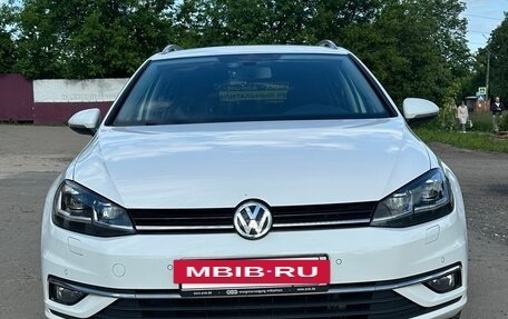 Volkswagen Golf VII, 2017 год, 2 000 000 рублей, 3 фотография