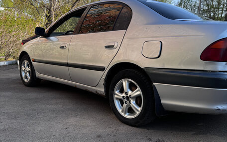 Toyota Avensis III рестайлинг, 1999 год, 280 000 рублей, 8 фотография