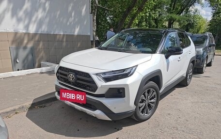 Toyota RAV4, 2025 год, 4 250 000 рублей, 2 фотография