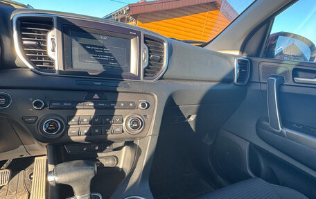 KIA Sportage IV рестайлинг, 2017 год, 2 100 000 рублей, 7 фотография