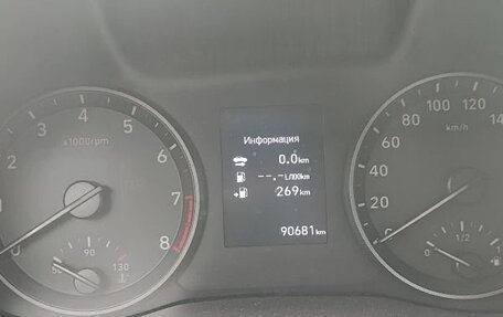 Hyundai Solaris II рестайлинг, 2017 год, 1 350 000 рублей, 3 фотография