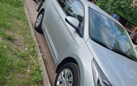 Hyundai Solaris II рестайлинг, 2017 год, 1 350 000 рублей, 5 фотография