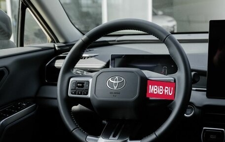 Toyota RAV4, 2026 год, 4 490 000 рублей, 12 фотография