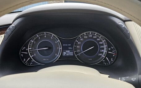 Infiniti QX56, 2012 год, 2 200 000 рублей, 18 фотография