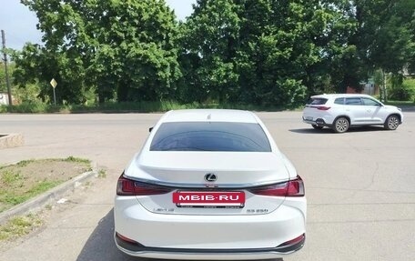 Lexus ES VII, 2019 год, 4 500 000 рублей, 9 фотография