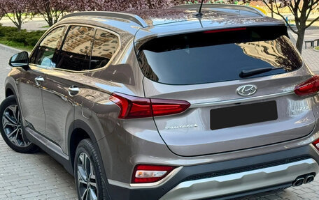 Hyundai Santa Fe III рестайлинг, 2018 год, 2 400 000 рублей, 7 фотография