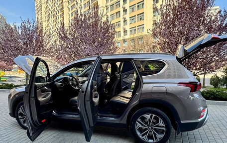 Hyundai Santa Fe III рестайлинг, 2018 год, 2 400 000 рублей, 11 фотография