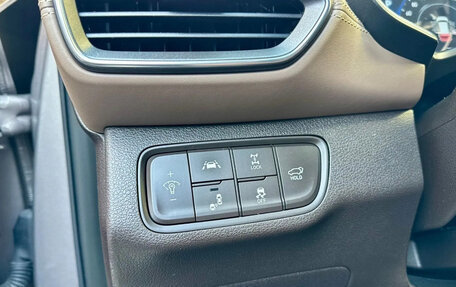 Hyundai Santa Fe III рестайлинг, 2018 год, 2 400 000 рублей, 19 фотография