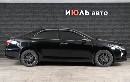 Toyota Camry, 2017 год, 2 390 000 рублей, 8 фотография