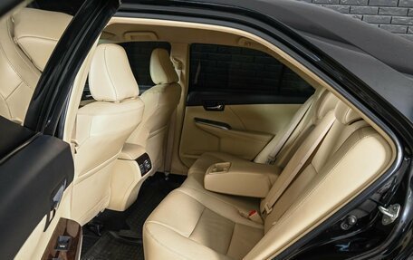 Toyota Camry, 2017 год, 2 390 000 рублей, 10 фотография