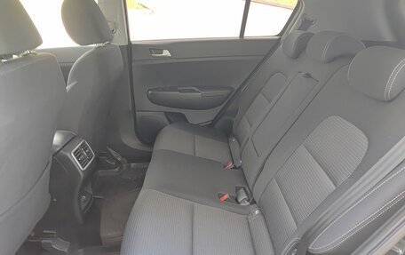 KIA Sportage IV рестайлинг, 2019 год, 2 305 000 рублей, 15 фотография
