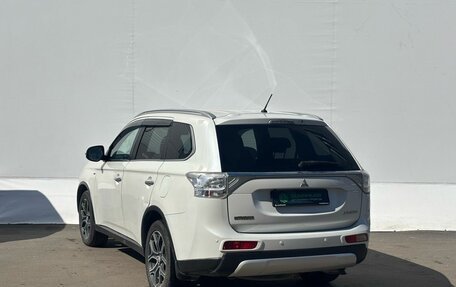 Mitsubishi Outlander III рестайлинг 3, 2014 год, 1 245 000 рублей, 7 фотография