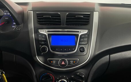 Hyundai Solaris II рестайлинг, 2013 год, 664 000 рублей, 13 фотография