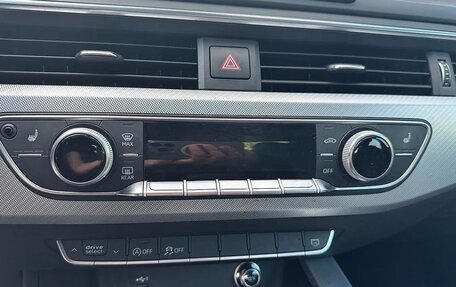 Audi A4, 2018 год, 2 850 000 рублей, 10 фотография
