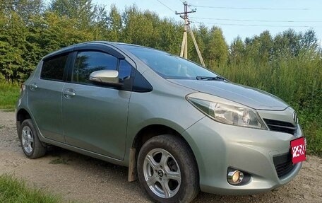 Toyota Vitz, 2013 год, 610 000 рублей, 3 фотография