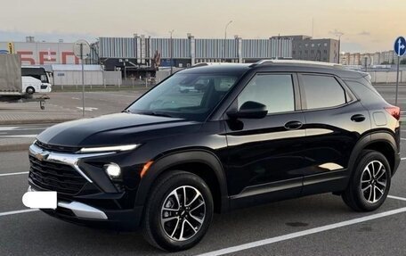 Chevrolet TrailBlazer, 2023 год, 2 000 000 рублей, 4 фотография