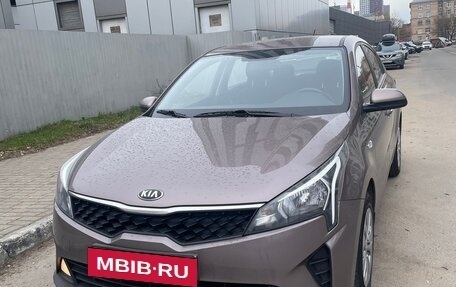 KIA Rio IV, 2020 год, 1 650 000 рублей, 6 фотография