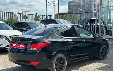Hyundai Solaris II рестайлинг, 2015 год, 1 050 000 рублей, 3 фотография