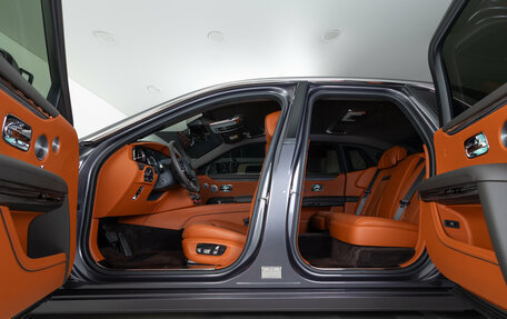 Rolls-Royce Ghost Series II рестайлинг, 2021 год, 29 990 000 рублей, 26 фотография