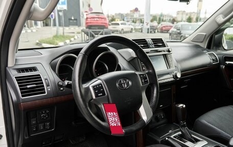 Toyota Land Cruiser Prado 150 рестайлинг 2, 2014 год, 3 438 000 рублей, 5 фотография