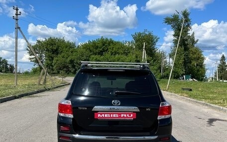 Toyota Highlander III, 2011 год, 2 050 000 рублей, 7 фотография